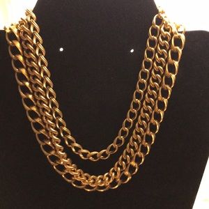 Fashion necklace.